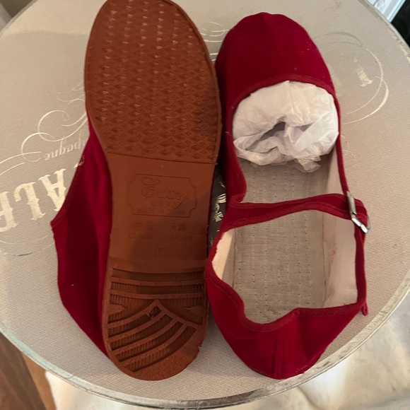 Red Mary Janes - Picture 4 of 4